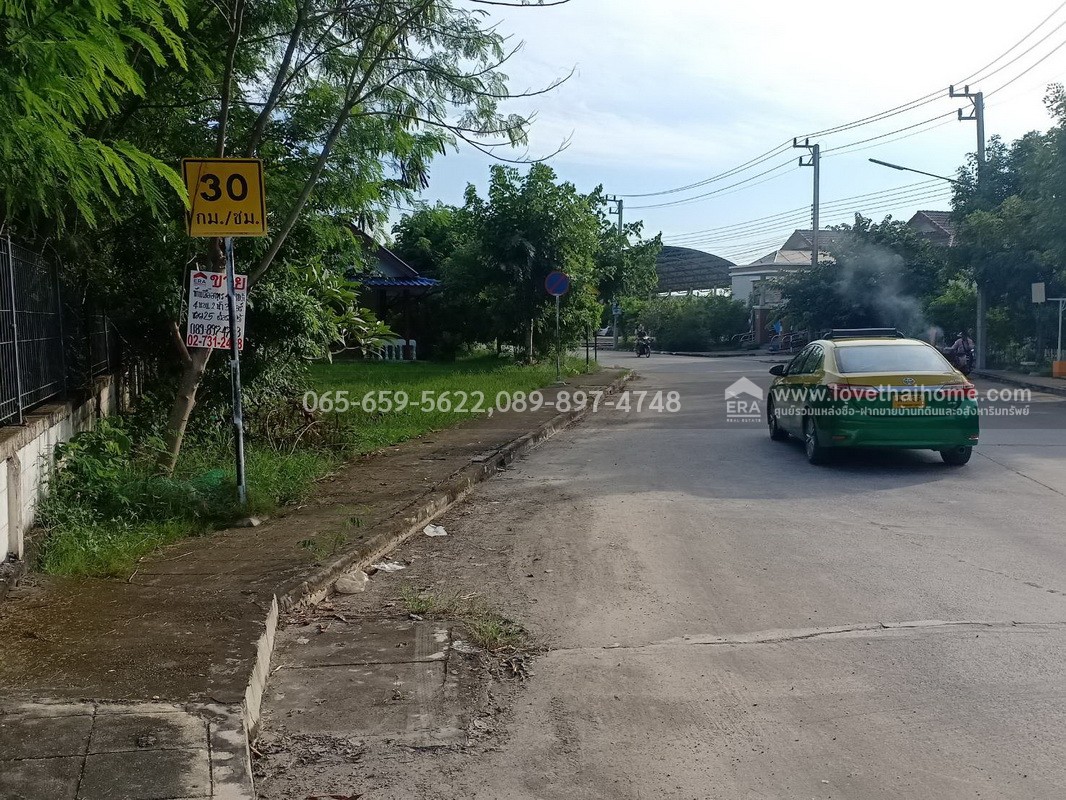 ขายที่ดิน ลำลูกกา(คลอง10) ซ.มรรคานุคา ปทุมธานี ติดถนนเมน ใกล้วัดนาป่าพง พื้นที่157.50ตร.วา ราคา920,000บาท ขายต่ำกว่าราคาตลาด มาเป็นเจ้าของด่วน! ช้าอาจหมด