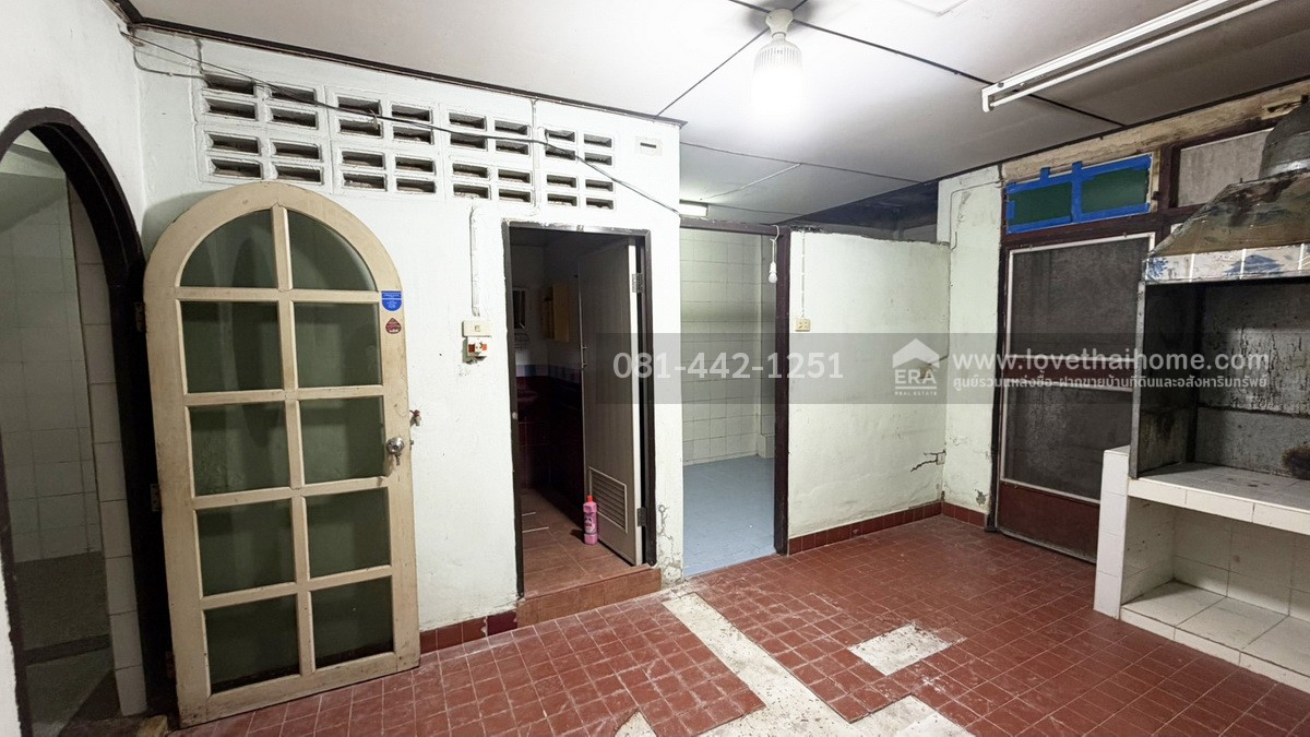 ขายทาวน์เฮ้าส์2ชั้นถนนพระราม9 ซอย13 ซอยโพธิ์หิรัญอุทิศ หมู่บ้านวิจิตชัย พื้นที่ 23 ตรว. ขาย 3.4 ล้านบาท ทำเลใจกลางพระราม9 ใกล้ MRT ศูนย์วัฒนธรรม