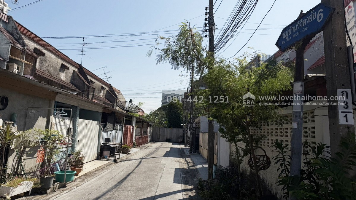 ขายทาวน์เฮ้าส์2ชั้นถนนพระราม9 ซอย13 ซอยโพธิ์หิรัญอุทิศ หมู่บ้านวิจิตชัย พื้นที่ 23 ตรว. ขาย 3.4 ล้านบาท ทำเลใจกลางพระราม9 ใกล้ MRT ศูนย์วัฒนธรรม