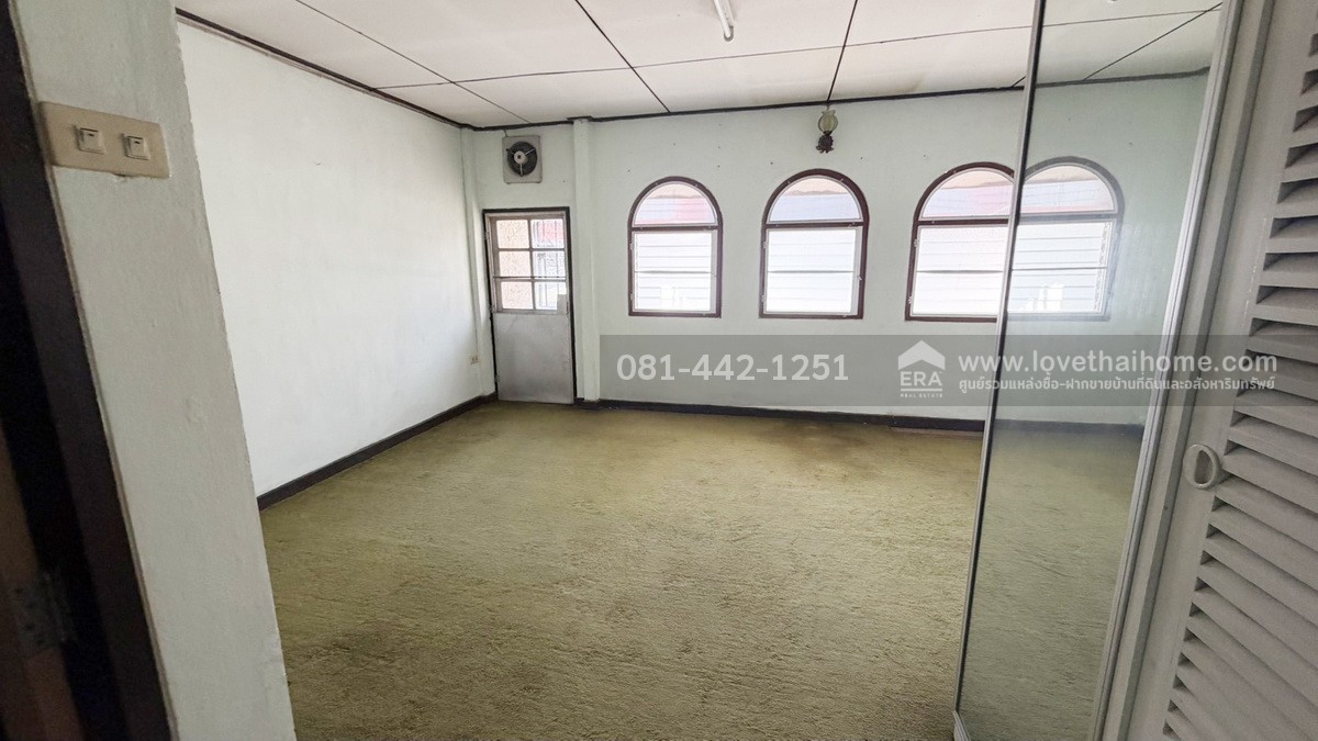 ขายทาวน์เฮ้าส์2ชั้นถนนพระราม9 ซอย13 ซอยโพธิ์หิรัญอุทิศ หมู่บ้านวิจิตชัย พื้นที่ 23 ตรว. ขาย 3.4 ล้านบาท ทำเลใจกลางพระราม9 ใกล้ MRT ศูนย์วัฒนธรรม