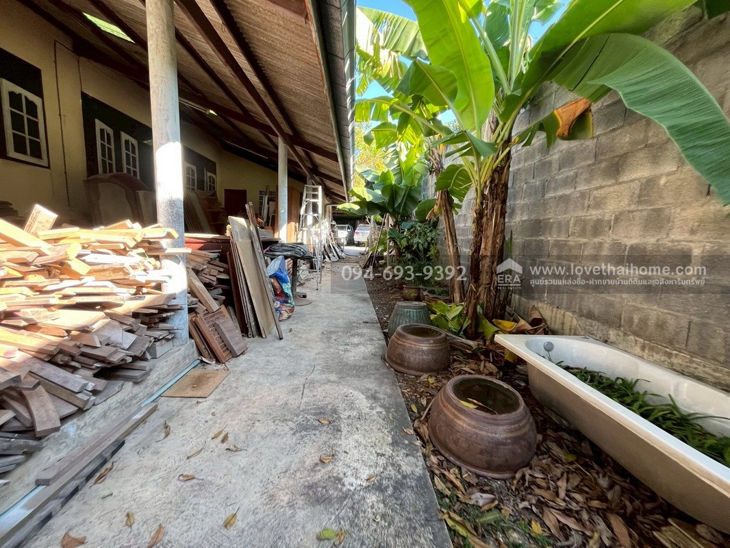 ขายบ้านเดี่ยว ซอยพระยาสุเรนทร์30 แยก6 พื้นที่ 153 ตรว. พื้นที่มากแบบนี้ไม่มีอีกแล้ว ขายเพียง 4.85 ล้านบาทเท่านั้น ทำเลดี ติดถนน 2 ด้าน ใกล้รถไฟฟ้าสายสีชมพู สถานีบางชัน