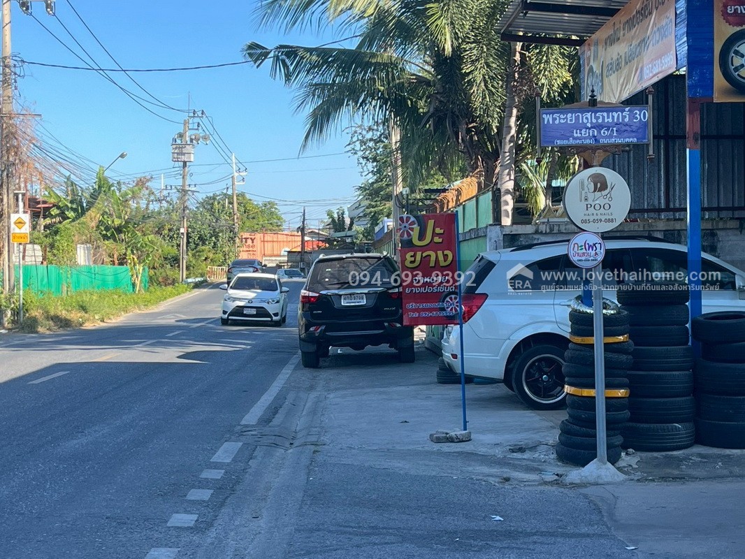 ขายที่ดิน ซอยพระยาสุเรนทร์30 แยก6/1 พร้อมแถม! โรงงานเฟอร์นิเจอร์ ฟรีค่ะ พื้นที่ 313 ตรว. ขาย เพียง18 ล้านบาท ทำเลเดินทางสะดวกมากๆ ด่วนๆ ราคาคุยได้สุดๆ