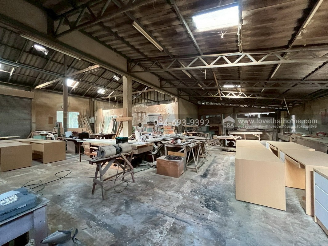 ขายที่ดิน ซอยพระยาสุเรนทร์30 แยก6/1 พร้อมแถม! โรงงานเฟอร์นิเจอร์ ฟรีค่ะ พื้นที่ 313 ตรว. ขาย เพียง18 ล้านบาท ทำเลเดินทางสะดวกมากๆ ด่วนๆ ราคาคุยได้สุดๆ