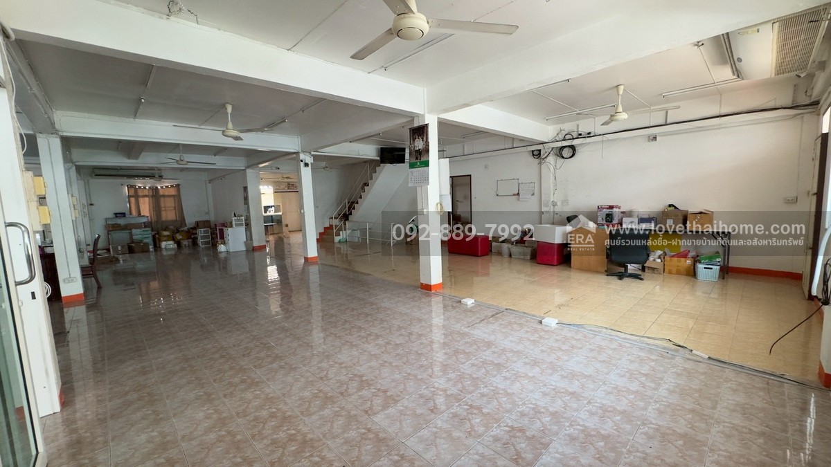 ขายตึกแถว 5 ชั้น หมู่บ้านอมรชัย2 ถนนพระราม2 ซอย34 มีทั้งหมด 4 คูหา พื้นที่ 80.4 ตรว. ราคาถูก ขายเพียง 16 ล้านบาท ใกล้เซ็นทรัล พระราม2