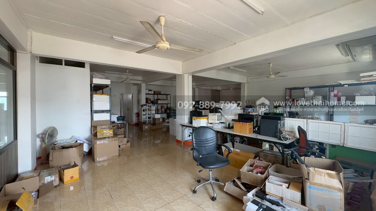 ขายตึกแถว 5 ชั้น หมู่บ้านอมรชัย2 ถนนพระราม2 ซอย34 มีทั้งหมด 4 คูหา พื้นที่ 80.4 ตรว. ราคาถูก ขายเพียง 16 ล้านบาท ใกล้เซ็นทรัล พระราม2