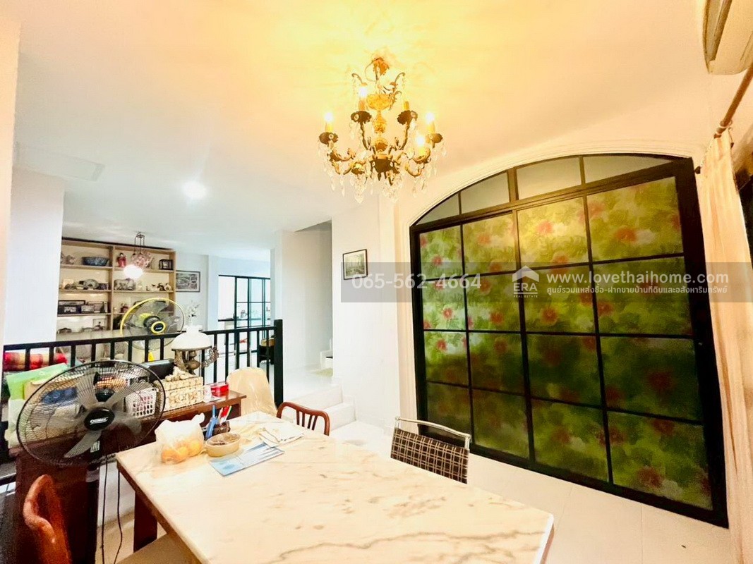 ขายทาวน์เฮ้าส์ 2 ชั้น หมู่บ้านแพรมาพร เพลส รังสิต คลอง4 ปทุมธานี พื้นที่ 37 ตรว. หลังมุม สวย รีโนเวทแล้ว ขายเพียง 1.99 ล้านบาทเท่านั้น