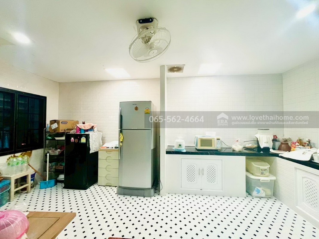 ขายทาวน์เฮ้าส์ 2 ชั้น หมู่บ้านแพรมาพร เพลส รังสิต คลอง4 ปทุมธานี พื้นที่ 37 ตรว. หลังมุม สวย รีโนเวทแล้ว ขายเพียง 1.99 ล้านบาทเท่านั้น