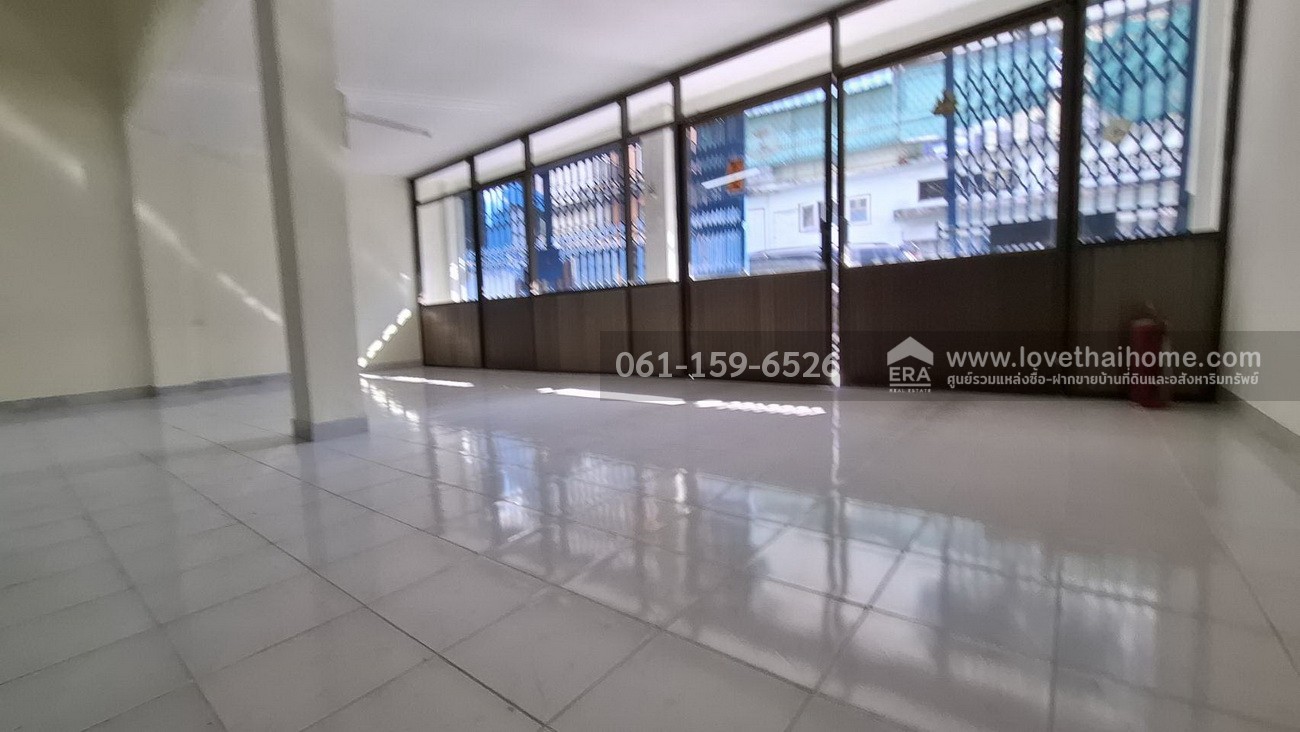 ขายตึกแถว สุขสวัสดิ์37/6 พระประแดง สมุทรปราการ มี2ห้อง26ตร.วา ปรับปรุงใหม่สภาพดีมาก พร้อมอยู่ ราคา8.4ล้านบาท ใกล้ถนนวงแหวนอุตสหกรรม เหมาะทำสำนักงาน และอยู่อาศัย