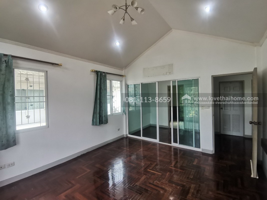 ขายบ้านเดี่ยว 2 ชั้น หมู่บ้านศุภาลัย ออร์คิดปาร์ค วัชรพล ถนนสุขาภิบาล5 ซอย67 พื้นที่ 80.7 ตรว. ขาย 6 ล้านบาท โครงการอยู่ติดถนนสุขาภิบาล5 ถ้าเห็นแล้วต้องชอบ ราคาต่อรองได้