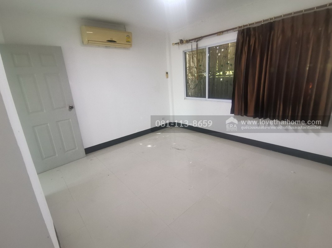 ขายบ้านเดี่ยว 2 ชั้น หมู่บ้านศุภาลัย ออร์คิดปาร์ค วัชรพล ถนนสุขาภิบาล5 ซอย67 พื้นที่ 80.7 ตรว. ขาย 6 ล้านบาท โครงการอยู่ติดถนนสุขาภิบาล5 ถ้าเห็นแล้วต้องชอบ ราคาต่อรองได้