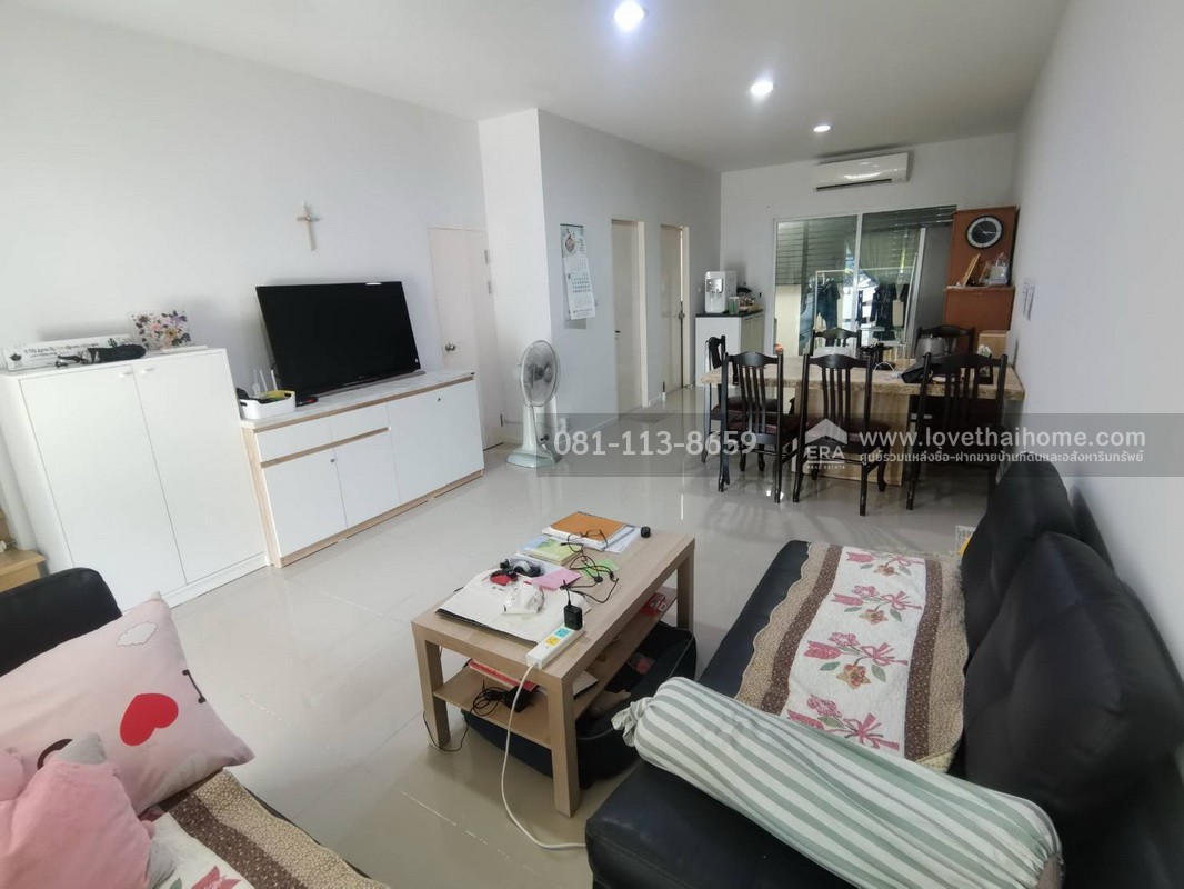 ขายทาวน์เฮ้าส์ 3 ชั้น ซอยอ่อนนุช17 หมู่บ้านบ้านกลางเมือง-สุขุมวิท77 พื้นที่ 20 ตรว. ขาย 7 ล้านบาท อยู่หน้าโครงการ ถ้าเห็นแล้วต้องชอบ ใกล้รถไฟฟ้า 2 สาย