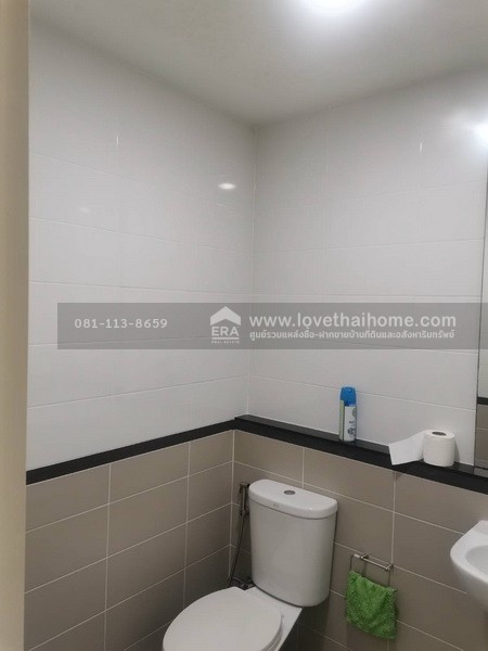 ขายทาวน์เฮ้าส์ 3 ชั้น ซอยอ่อนนุช17 หมู่บ้านบ้านกลางเมือง-สุขุมวิท77 พื้นที่ 20 ตรว. ขาย 7 ล้านบาท อยู่หน้าโครงการ ถ้าเห็นแล้วต้องชอบ ใกล้รถไฟฟ้า 2 สาย