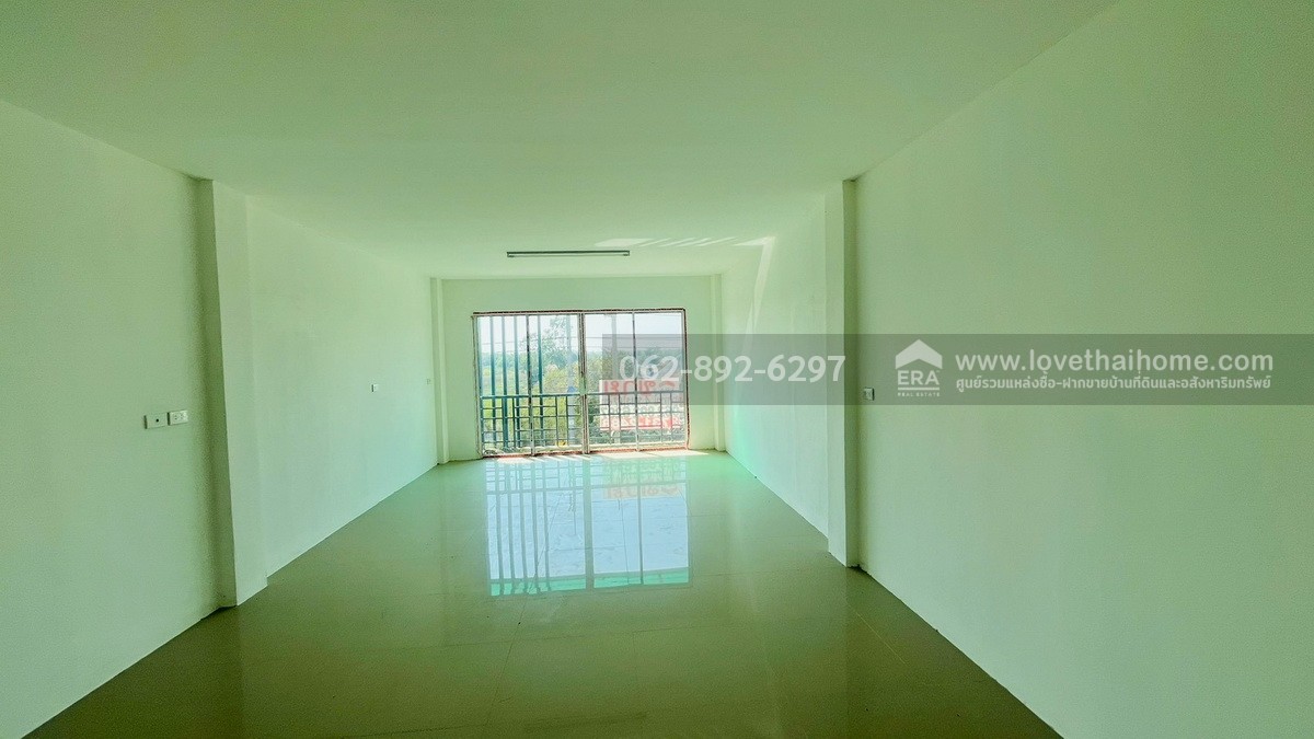 ขายด่วน! ตึกแถว 3 ชั้น ย่านบางเลน นครปฐม ตึกใหม่ 4 คูหา พื้นที่รวม 161.9 ตรว. ติดถนนหลัก ราคาเพียงแค่ห้องละ 2.95 ล้านบาทเท่านั้น (ขายรวม/แบ่งขายได้) ตึกสวยทันสมัย ราคาสุดคุ้ม-น่าซื้อสุดๆ ทรัพย์ดีแบบนี้ไม่ได้มีมาบ่อยๆนะจ๊ะ