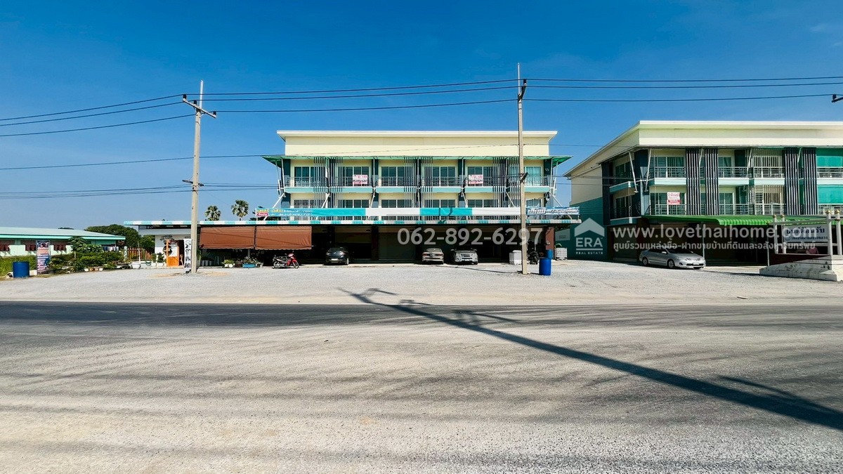 ขายด่วน! ตึกแถว 3 ชั้น ย่านบางเลน นครปฐม ตึกใหม่  2 คูหา ติดถนนหลัก ราคาเพียงแค่ห้องละ 2.95 ล้านบาทเท่านั้น (ขายรวม/แบ่งขายได้) ตึกสวยทันสมัย ราคาสุดคุ้ม-น่าซื้อสุดๆ ทรัพย์ดีแบบนี้ไม่ได้มีมาบ่อยๆนะจ๊ะ! ด่วนห้ามพลาด!