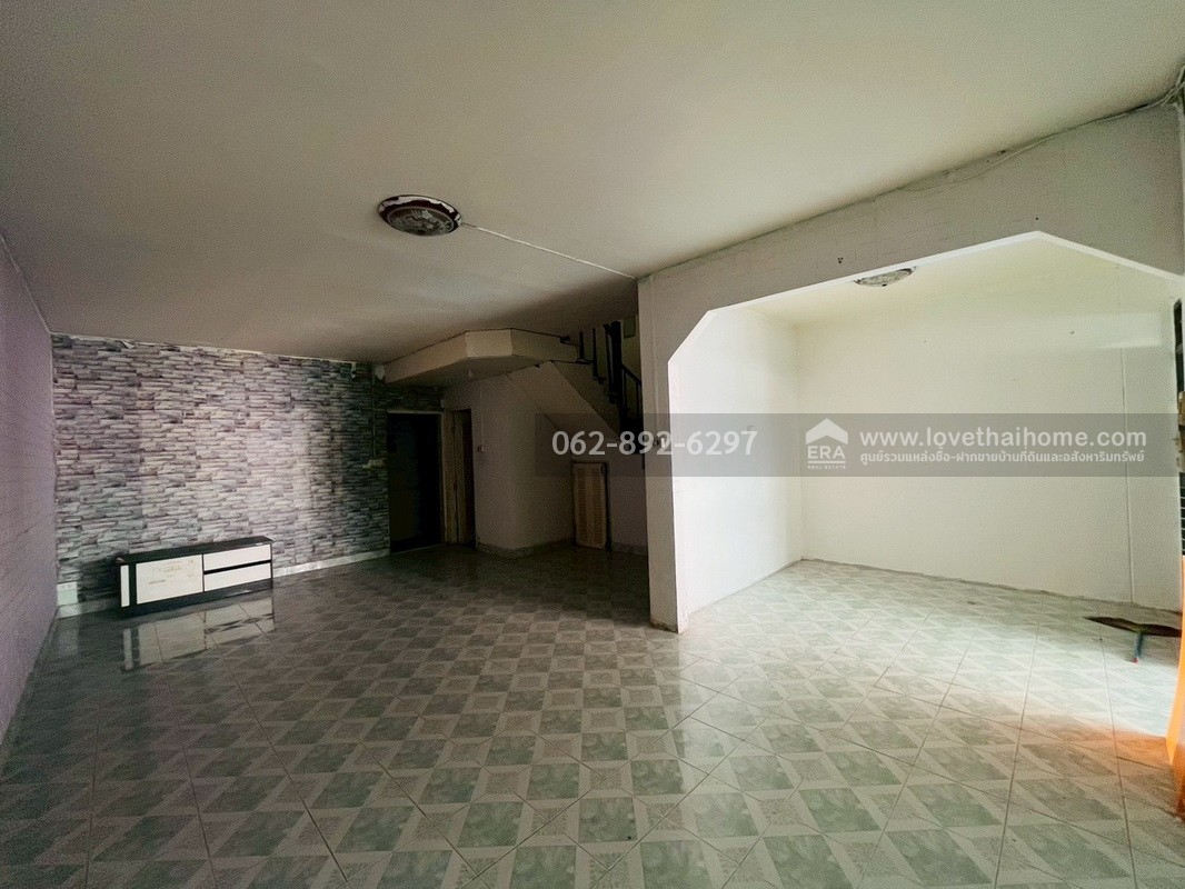 ขายทาวน์เฮ้าส์ 2 ชั้น หมู่บ้านพฤกษา13 รังสิต คลอง3 ขนาด 18 ตรว. ทำเลดี ราคาน่ารัก ขายเพียงแค่ 1.4 ล้านบาทเท่านั้น มีบ้านเป็นของตัวเองง่ายกว่าที่คิด อยู่เองก็ดี/ลงทุนก็ได้ ด่วน!มีแค่หลังเดียวนะจ๊ะ