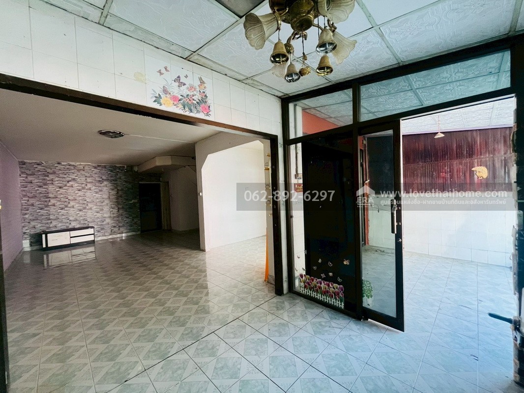 ขายทาวน์เฮ้าส์ 2 ชั้น หมู่บ้านพฤกษา13 รังสิต คลอง3 ขนาด 18 ตรว. ทำเลดี ราคาน่ารัก ขายเพียงแค่ 1.4 ล้านบาทเท่านั้น มีบ้านเป็นของตัวเองง่ายกว่าที่คิด อยู่เองก็ดี/ลงทุนก็ได้ ด่วน!มีแค่หลังเดียวนะจ๊ะ