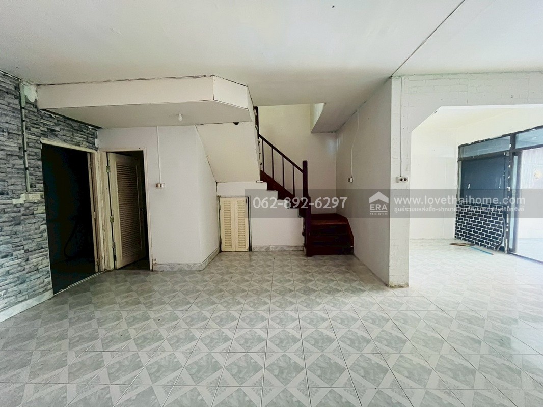 ขายทาวน์เฮ้าส์ 2 ชั้น หมู่บ้านพฤกษา13 รังสิต คลอง3 ขนาด 18 ตรว. ทำเลดี ราคาน่ารัก ขายเพียงแค่ 1.4 ล้านบาทเท่านั้น มีบ้านเป็นของตัวเองง่ายกว่าที่คิด อยู่เองก็ดี/ลงทุนก็ได้ ด่วน!มีแค่หลังเดียวนะจ๊ะ