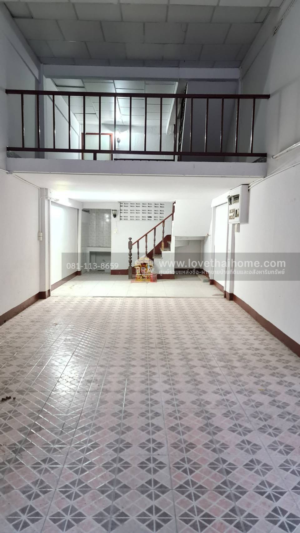 ขายตึกแถว 2.5 ชั้น ติดถนนประชาอุทิศ พื้นที่ 14.7 ตารางวา ขายเพียง 3.5 ล้านบาทเท่านั้น ตกแต่งใหม่ทั้งหลัง หิ้วกระเป๋าเข้าอยู่ได้เลย