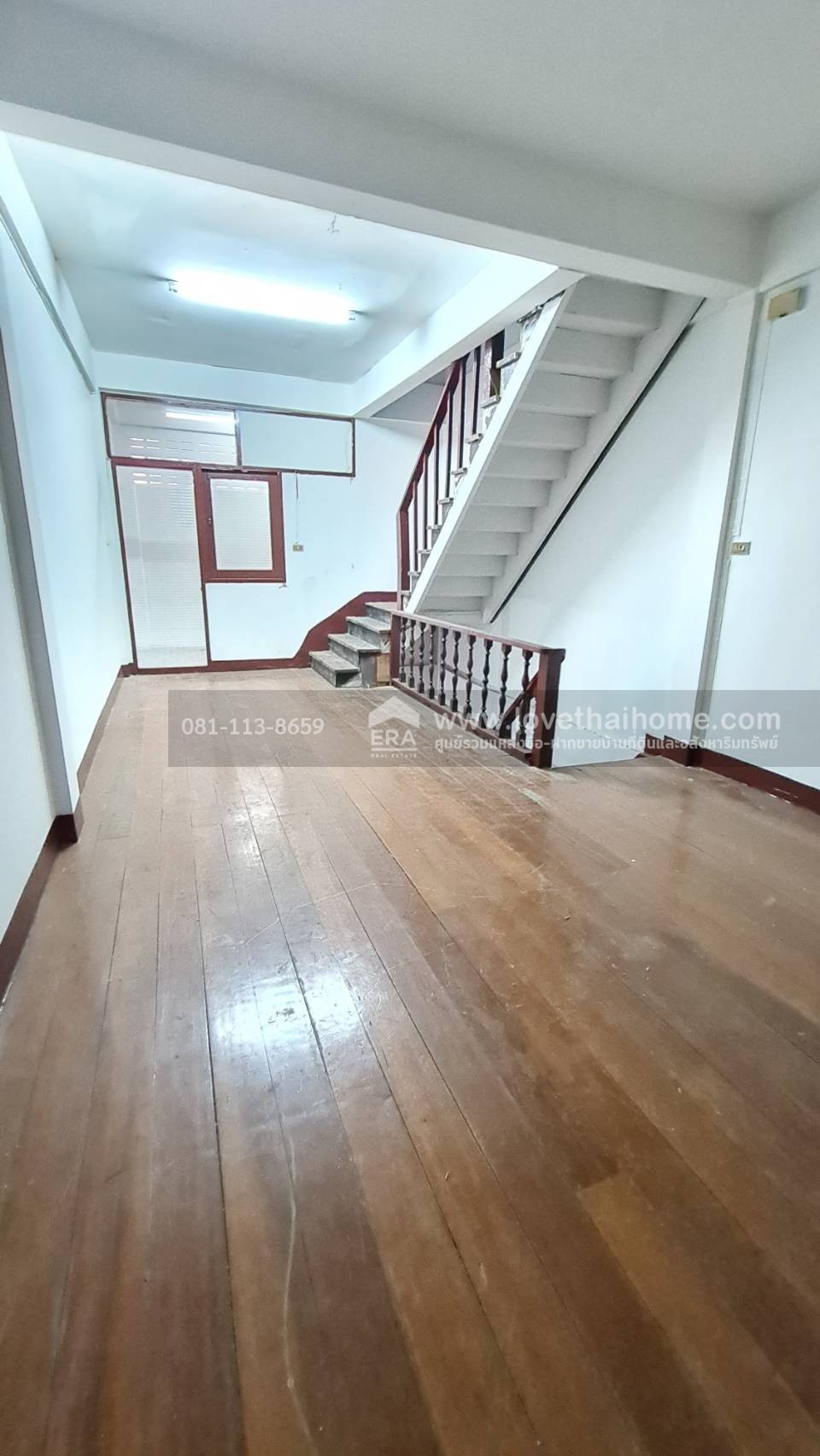 ขายตึกแถว 2.5 ชั้น ติดถนนประชาอุทิศ พื้นที่ 14.7 ตารางวา ขายเพียง 3.5 ล้านบาทเท่านั้น ตกแต่งใหม่ทั้งหลัง หิ้วกระเป๋าเข้าอยู่ได้เลย