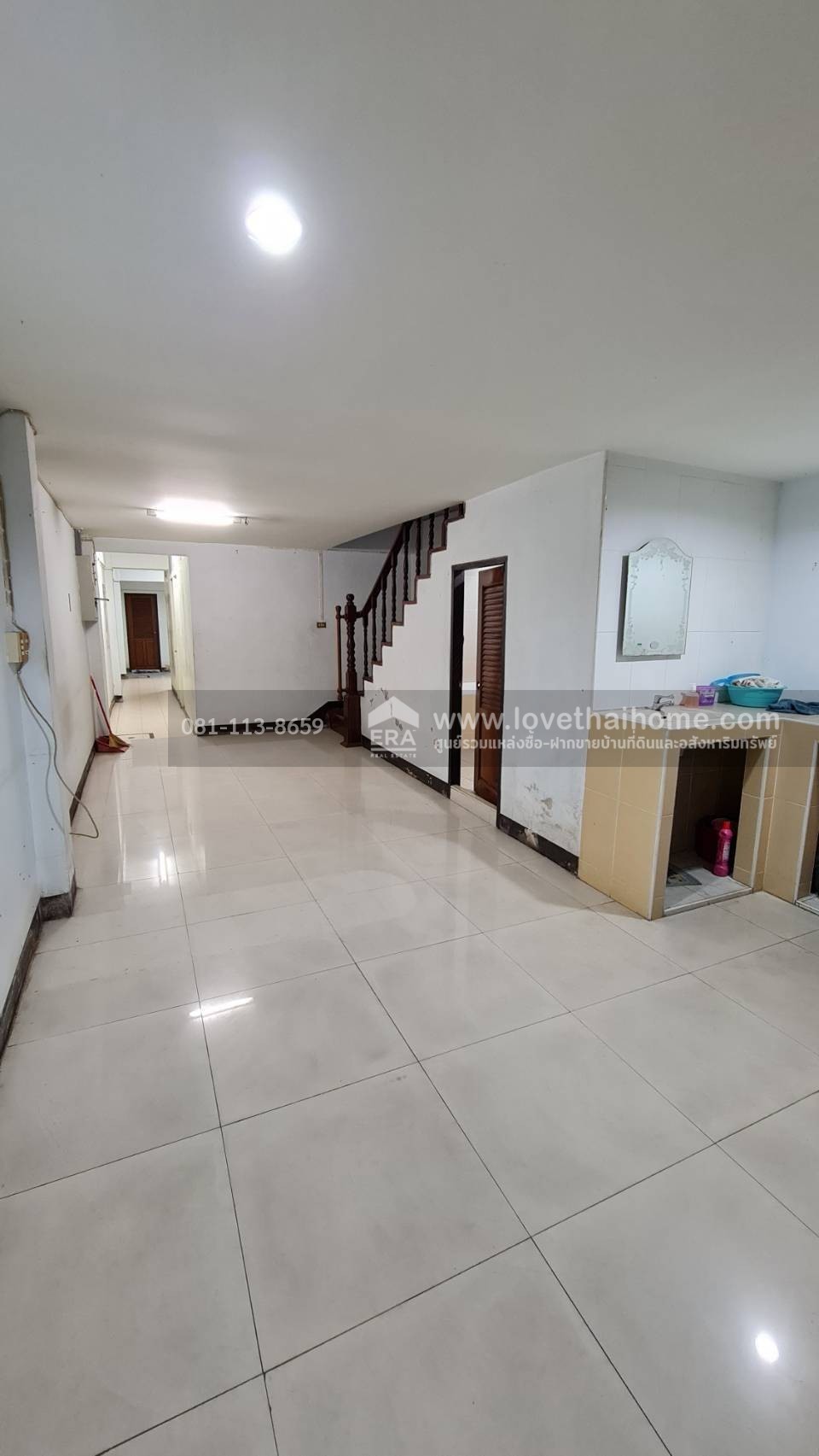 ขายตึกแถว 3.5 ชั้น ซอยประชาอุทิศ22 พื้นที่ 31 ตารางวา ขายเพียง 4.5 ล้านบาทเท่านั้น ตกแต่งใหม่หมดทั้งหลัง หิ้วกระเป๋าเข้าอยู่ได้เลย