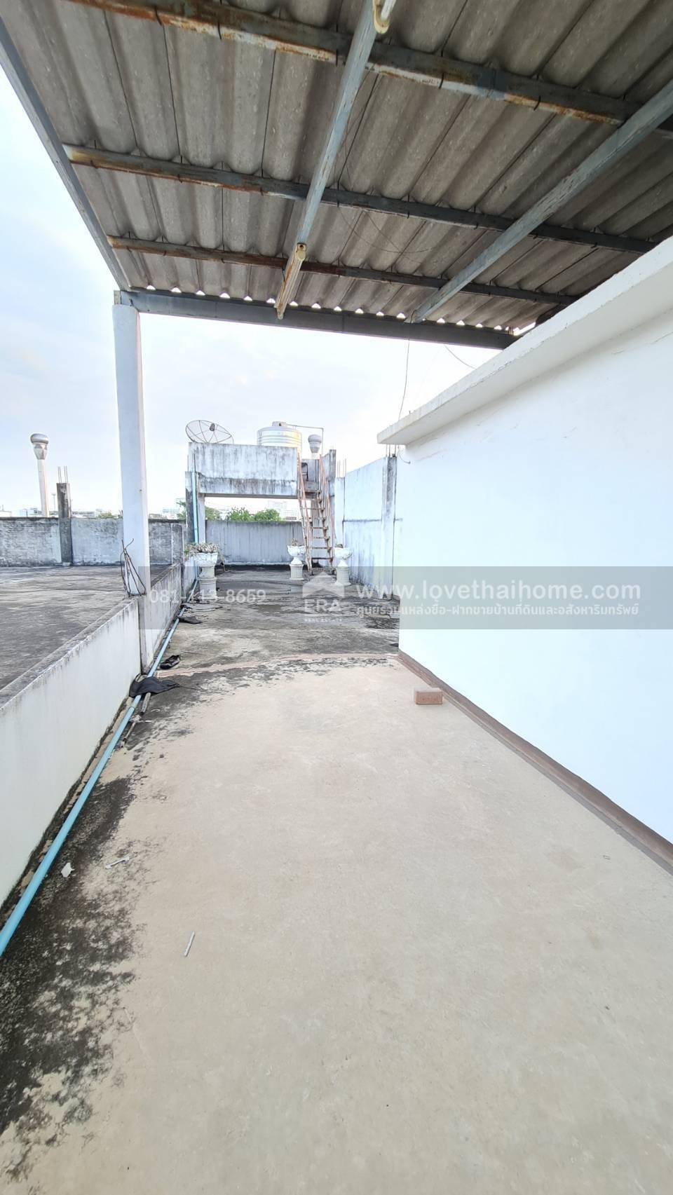 ขายตึกแถว 3.5 ชั้น ซอยประชาอุทิศ22 พื้นที่ 31 ตารางวา ขายเพียง 4.5 ล้านบาทเท่านั้น ตกแต่งใหม่หมดทั้งหลัง หิ้วกระเป๋าเข้าอยู่ได้เลย