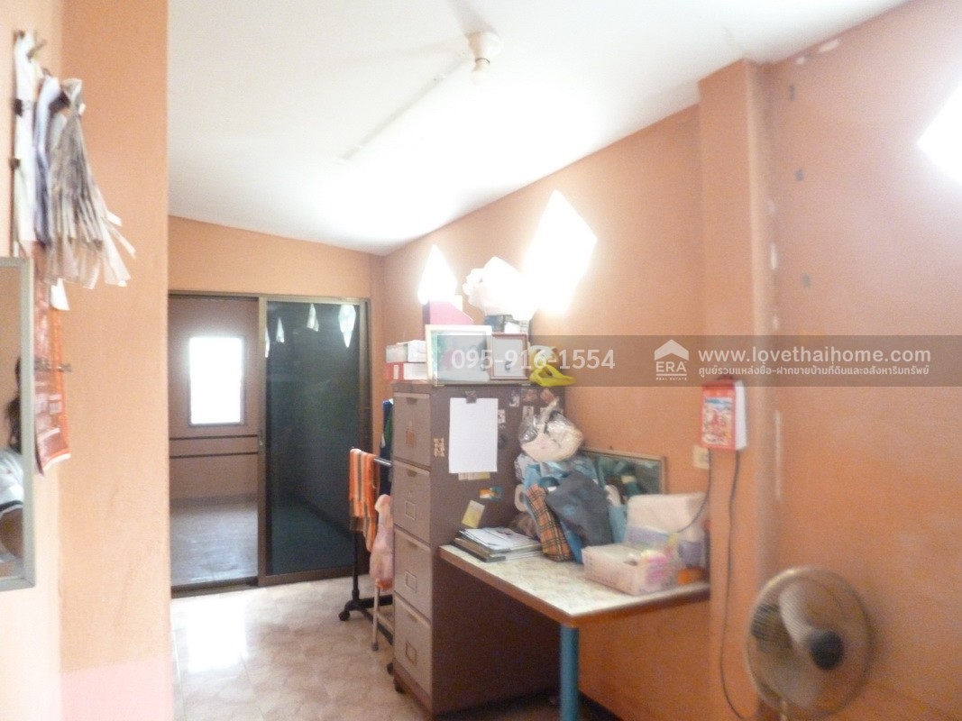 ขายบ้านเดี่ยว หมู่บ้านภัสสร12 ถนนเลียบคลองสาม หลังมุม เนื้อที่ 82 ตารางวา บ้านไซต์ใหญ่ ราคาถูกสุดในโครงการ ขายเพียง 3.3 ล้านบาท ร่มรื่น ปลอดภัย ออกถนนรังสิต-นครนายก (305) เพียง 4 กม.