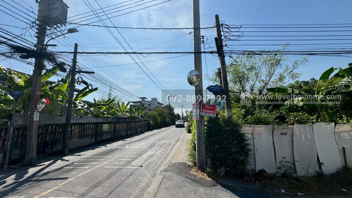 ขายที่ดิน ถนนเพชรเกษม79 ซอย14 พื้นที่ 50 ตรว. ขาย 1.4 ล้านบาท ทำเลดี ใกล้ตลาดสด เพชรเกษม79